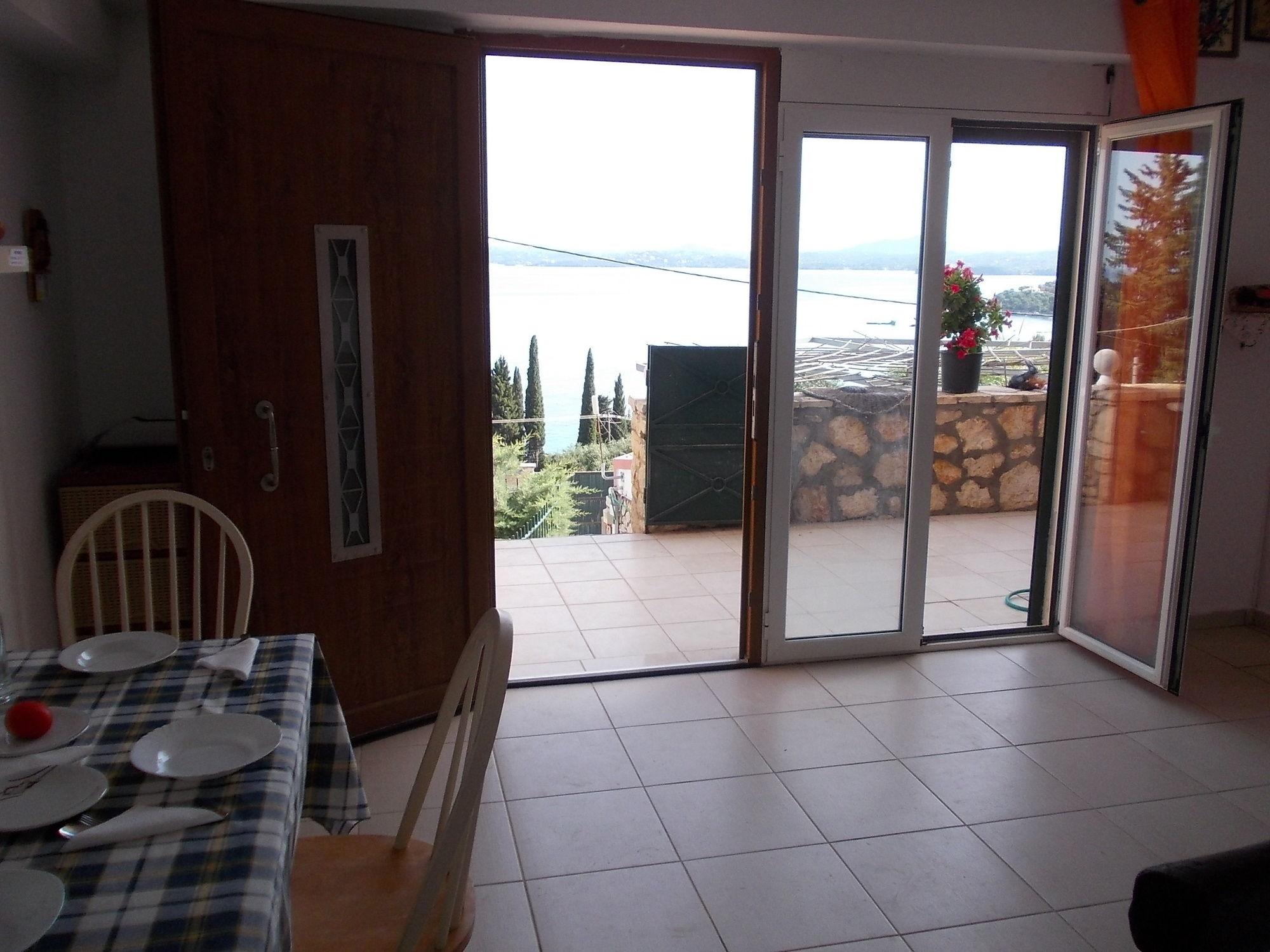 Sarakinos Apartments Barbati Exterior foto