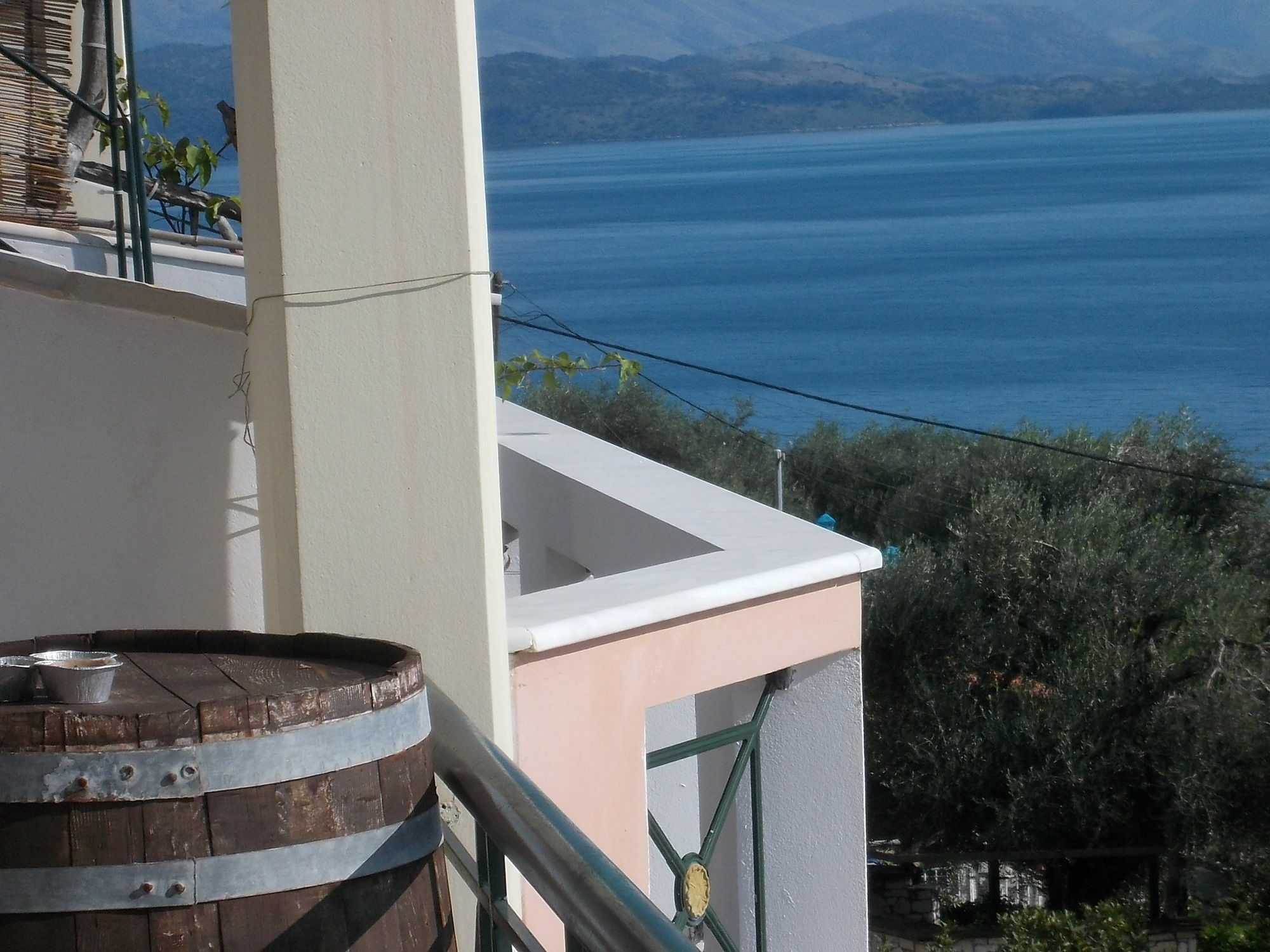 Sarakinos Apartments Barbati Exterior foto